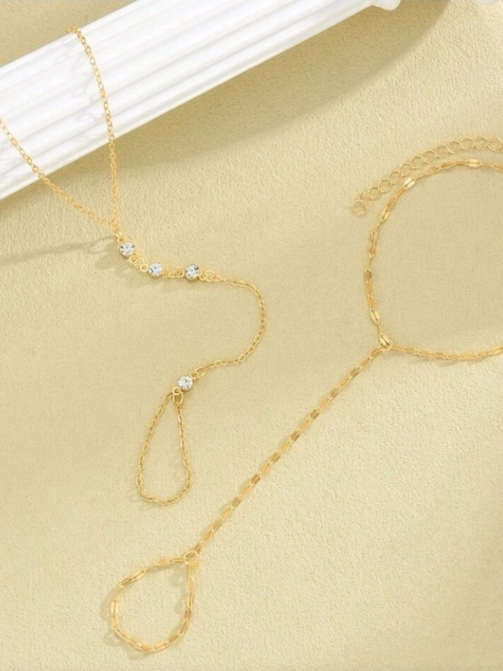 2 Hand Chains - Picture 2 of 3